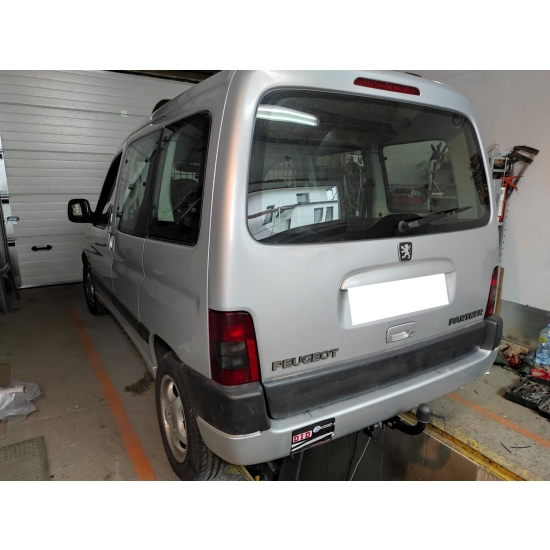 Hak holowniczy <b>Peugeot Partner kombivan</b> (11.1996r. - 04.2008r.)