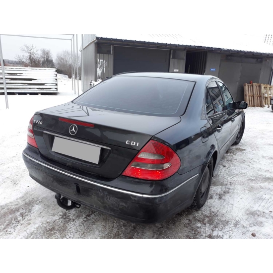 Hak holowniczy <b>Mercedes E klasa (W211) sedan </b> (2002r. - 2009r.)