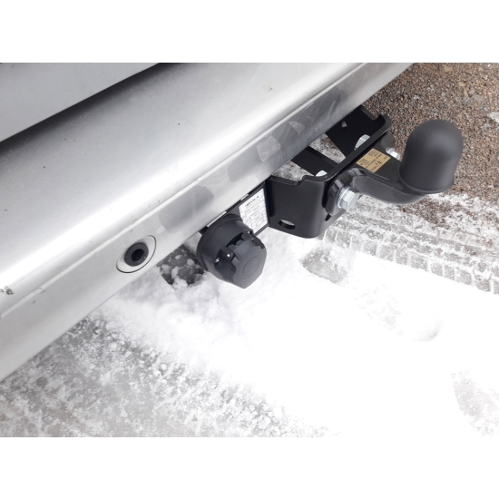 Hak holowniczy <b>Nissan Primastar furgon, minibus</b> (09.2002r. - 08.2014r.)
