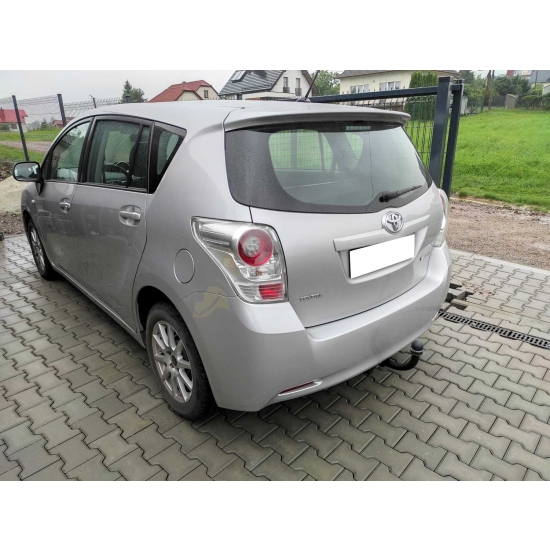 Hak holowniczy <b>Toyota Verso 5 drzwi VAN</b> (2009r. - 2018r.)